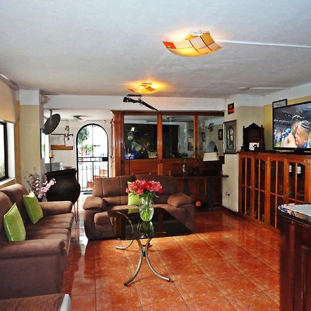 Hotel Rincon Escandinavo キト エクステリア 写真