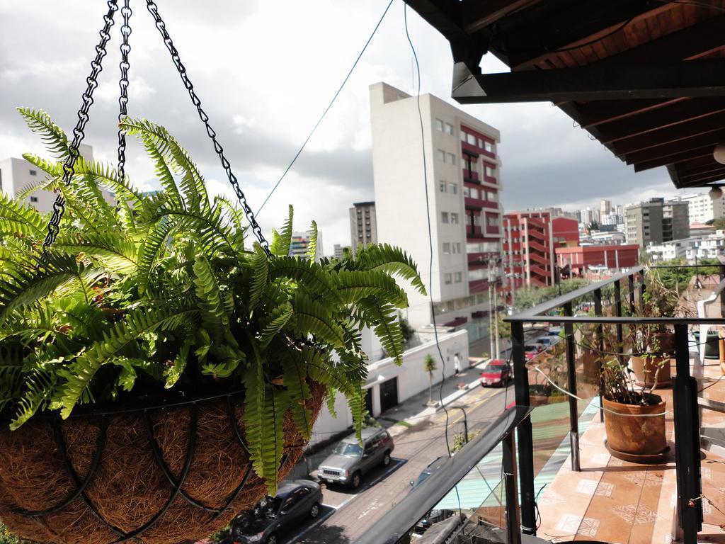 Hotel Rincon Escandinavo キト エクステリア 写真